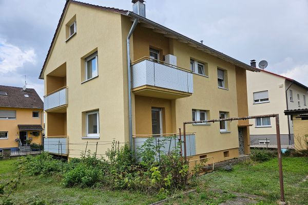 Отдельно стоящий двухквартирный дом в престижном месте на окраине Кёнигсбах-Штайна