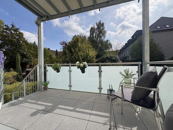 Rüttenscheid’de bahçeli daire | Yenileme sonrası ilk kullanım | Komisyonsuz – Balkon