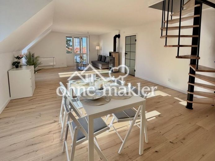 Frisch sanierte 3-ZKB Maisonette mit 2 Balkonen, Tiefgarage, Kamin in ruhiger Lage - Provisionsfrei – Foto 1