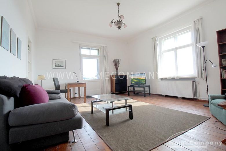 20330G HomeCompany Dresden Möbliert/Furnished 2-Zimmer Apartment mit phantastischer Aussicht über die Stadt am Loschwitzer Elbhang, grosse Dachterrasse max. 2 Personen – 5f0a873a357bdfc0dca57d6bdb742df0b41259d2.jpg