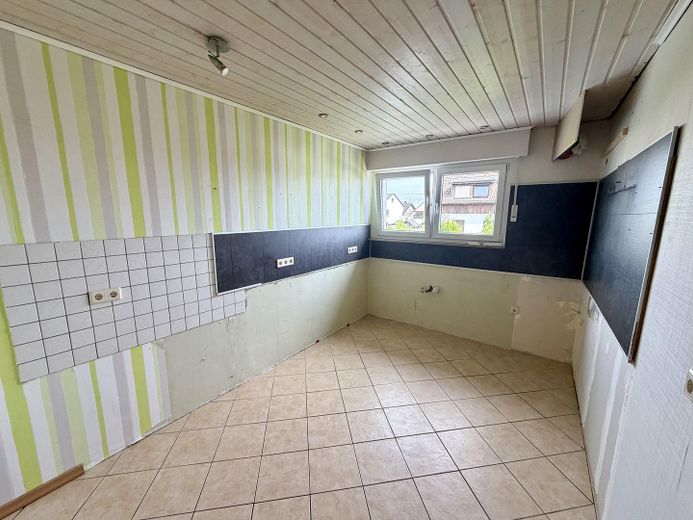 Feldkirchen | Semi-detached house with sunny balcony | 6 rooms | Garden | Quiet location – Küche