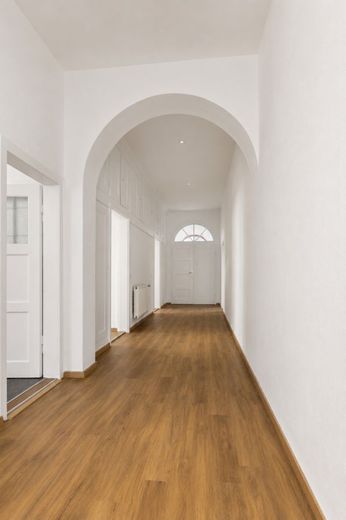 Schicke 4-Raumwohnung in der City! – Flur