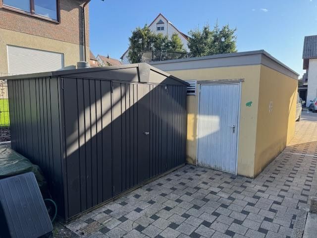 Mülltonnenhaus/Garage