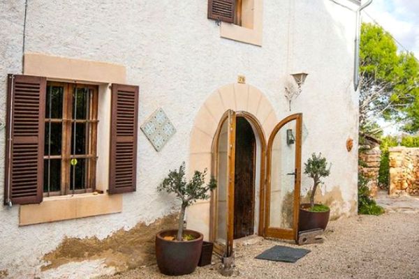 ***Casa di campagna a Santa Eugènia***