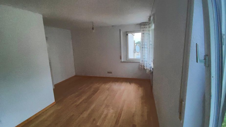 3-Zimmer Maisonette Wohnung in Stuttgart Süd mit grosser Terrasse, Aussicht und Garage – Kinderzimmer / Büro