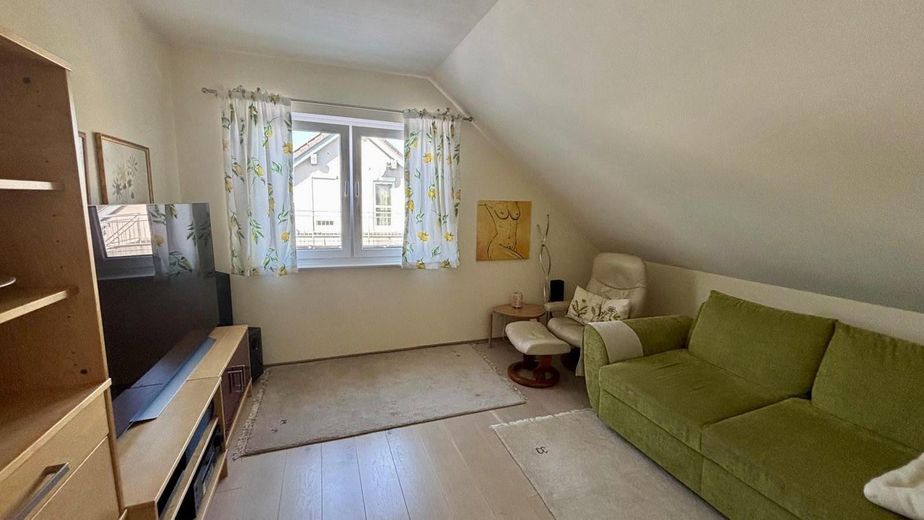 Jasny, energooszczędny dom jednorodzinny w spokojnej lokalizacji na obrzeżach Ansbach – Schlafzimmer 3, Westseite