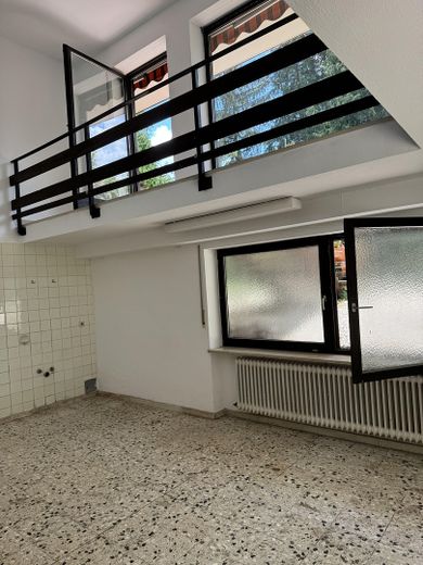 Zentrumsnah: Wohnhaus mit Galerie/Werkstatt, Einlieger-App.  & traumh. Naturgarten (834 qm) – Foto 18