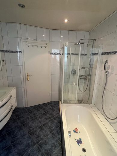 Exclusivo piso de 2 habitaciones para amantes del jardín – Foto 13