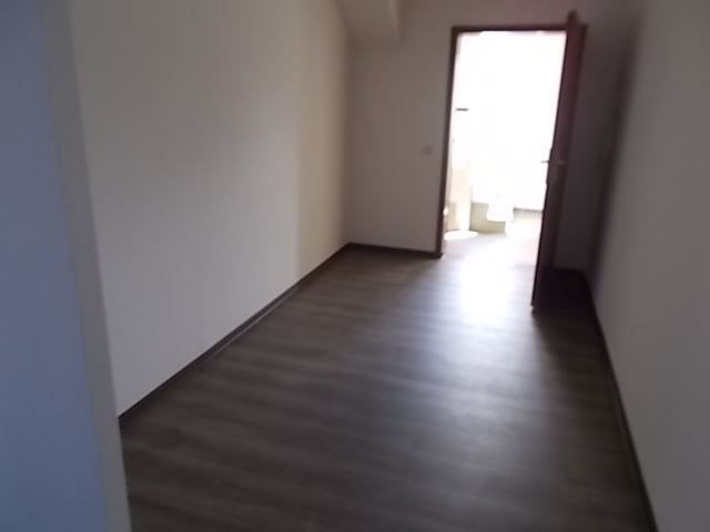 Große DG 2-Zimmer mit Balkon, Laminat, 2x Abstellraum und Wanne in idyllischer Lage! – DSCN2017