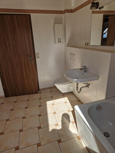 Amerikanische 2-Raum Wohnung in Kleinwelka – Badezimmer