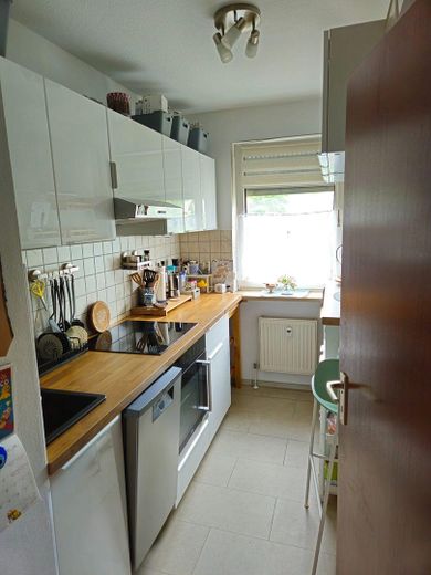 *Provisionsfrei*Von Eigentümerin,sofort frei, stillvolle Wohnung mit Tiefgarage – Küche