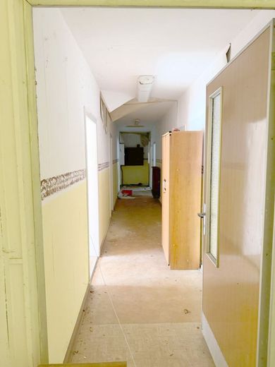 Provisionsfrei großes Grundstück mit Büro Garagen Hallen Carports – baruth-büro-2