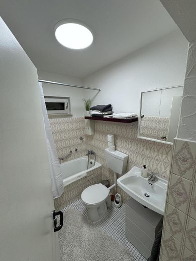 TOP Lage I 1-Zimmer-Wohnung I Sofort Frei – Bad