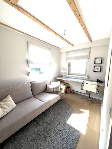 Vollmöbliertes großes Endreihenhaus in Blankenese – 1. OG Gäste- Arbeitszimmer 