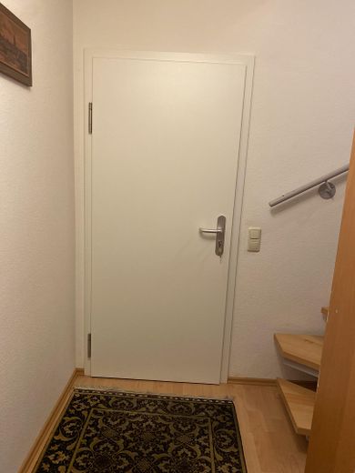 5 Zi.-Maisonette mit Garten, Terrasse und Carport in Mühlheim in ruhiger Anliegerstraße – Eingangstür Souterrain