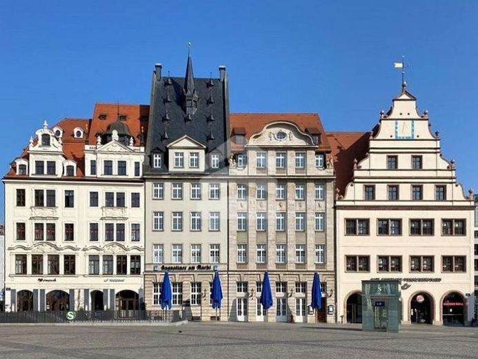 POWIERZCHNIA BIUROWA ok. 250 m² bezpośrednio przy rynku – Zdjęcie 1