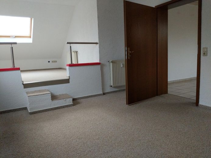 2 Familienhaus - Kernstadt und Ruhig, Bj. 1991, 900m² Grundstück – Schlafzimmer DG
