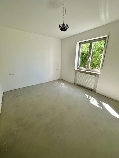 Erstbezug nach Sanierung – 3-Raum-Wohnung mit Terrasse & Garten – Schlafzimmer