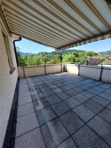 1-2-Familienhaus – Terrasse neben Wintergarten