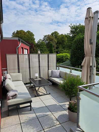 Balkon vor Küche/Essbereich