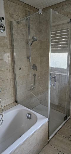 Sonnige 4-Zi mit Balkon + Garage in Ebersteinburg – Foto 13