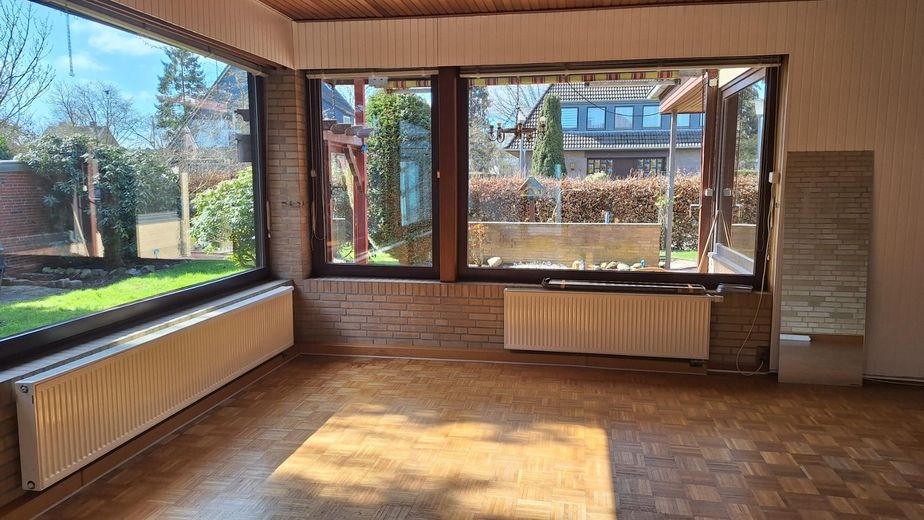 Einfamilienhaus in Wilhelmshaven zu verkaufen oder zu vermieten – Wohn-Esszimmer