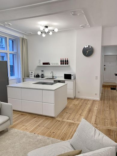 LEONHARDTSTRAßE - provisionsfreies saniertes Apartment – offene Küche