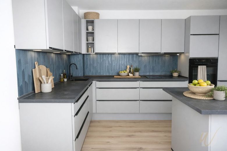 Ankommen, wohlfühlen, zuhause sein -traumhafte Maisonettewohnung mit ca.129 m² voller Lebensqualität – Küche