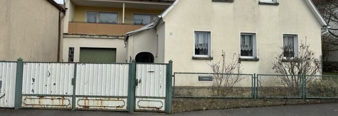 Einfamilienhaus mit Anbau und Garage in Maßbach-Poppenlauer