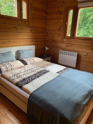 Complesso per vacanze con 5 case - immediatamente affittabile – Kleines Schlafzimmer unten