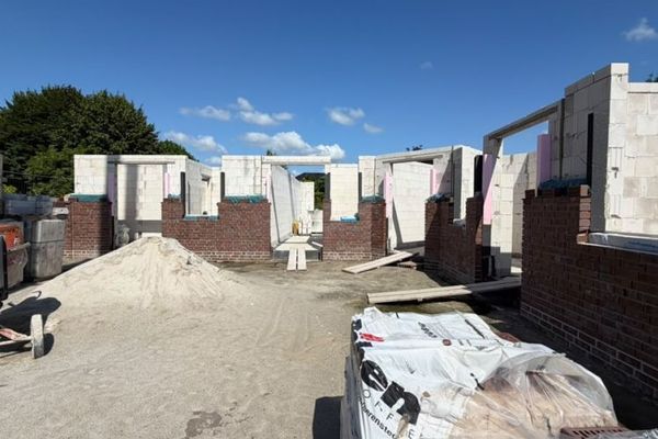Großzügige Neubau-Maisonette mit Terrasse – Wohnen auf zwei Ebenen