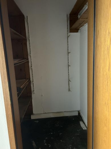3,5-Zimmer-Wohnung zu vermieten – Abstellkammer