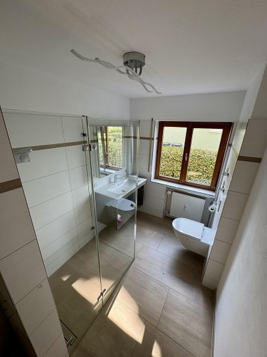 Helle 2.5 Zimmerwohnung in Gottmadingen mit Terrasse, provisionsfrei – große bodenebene Sprinz Dusche