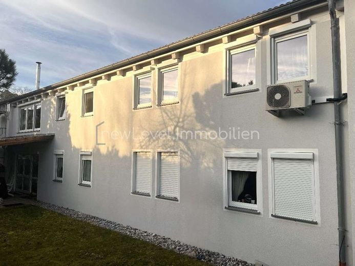 Einzigartiges Wohn- und Geschäftshaus mit 3 WE, Büro, Laden, Lager, Garagen, u.v.m. als Anlageobjekt – 2 Wohneinheiten