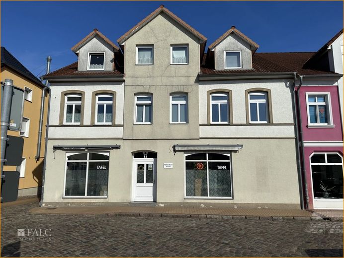 Straßenansicht