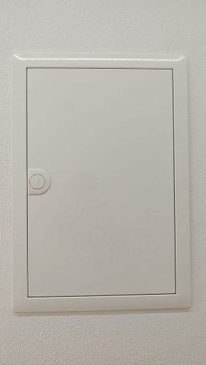 Hochwertig kernsanierte 3-Zimmer-Wohnung mit Loggia und Stellplatz in Nürnberg-Zabo – Elektroverteiler