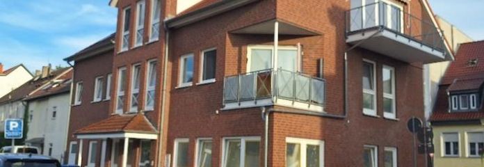 Modern sanierte und unkonventionell gestaltete 2-Raumwohnung mit Balkon