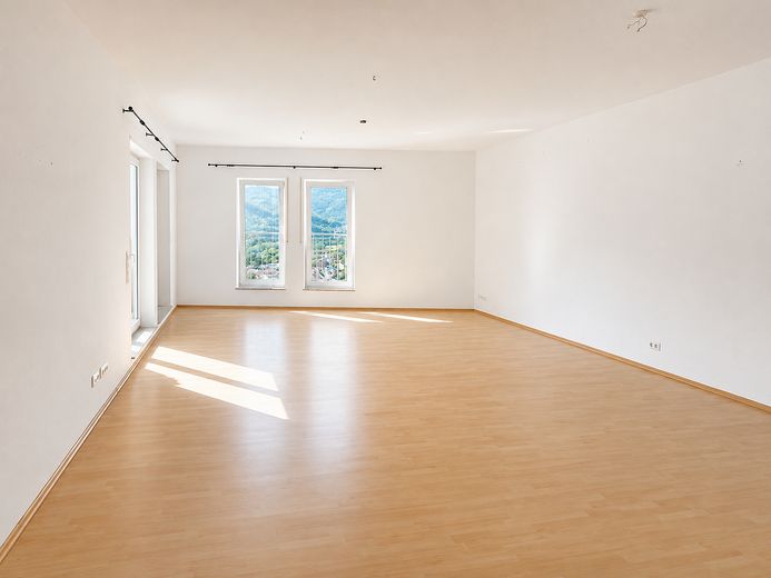 Sehr großzügige 119 m² Wohnung mit fantastischer Dachterrasse – Wohnzimmer