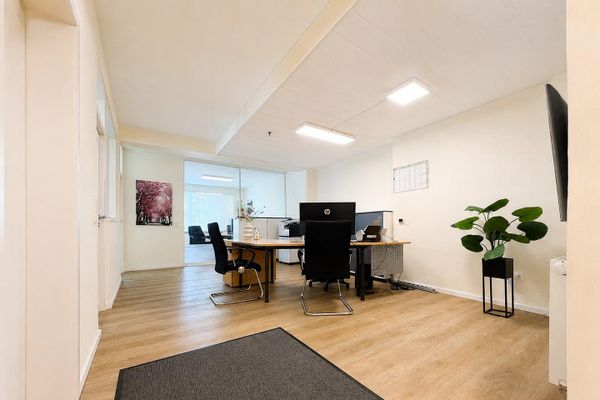 Kernsaniert, provisions- & ablösefrei: Bürofläche mit flexibler Laufzeit & Kellerraum in Euskirchen!