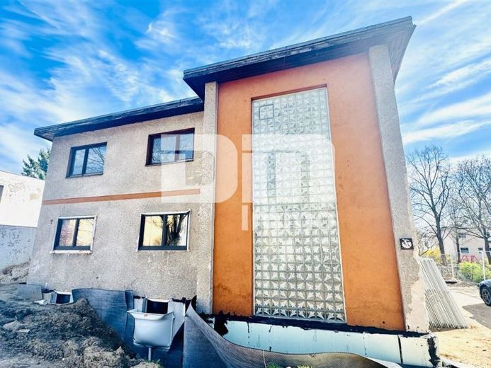 (R)eserviert!Teilsaniertes 1 - 2 Familienhaus + Fertige Projektierung auf großem Grundstück – Foto 1