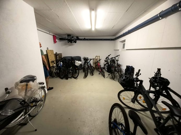 Moderno, senza barriere, esclusivo: fantastico appartamento di 4 locali a Pattonville – Fahrradraum