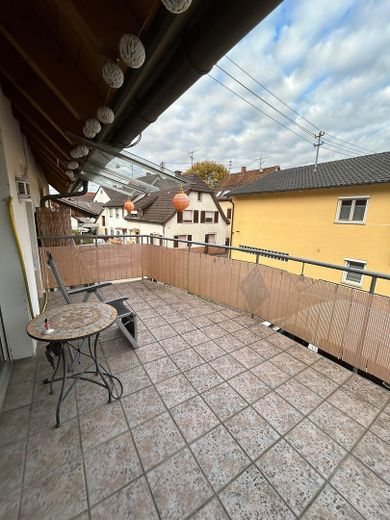 Großzügiges Einfamilienhaus in zentraler Lage in Herbolzheim – Balkon OG