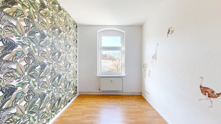 Bezugsfrei ab sofort: Provisionsfreie Eigentumswohnung im gepflegten Altbau – Zimmer
