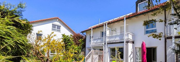 Beste Lage Pilsensee, großes gepflegtes RMH mit Dachstudio 141 m² Wfl.,  2 Carports, Bj 1998 – Gartenseite