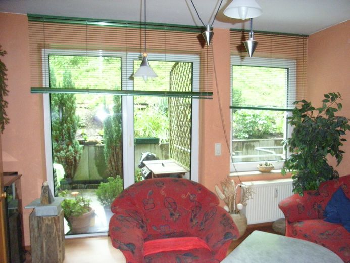 Sehr schöne Dreizimmer Nichtraucher Wohnung – Wohnraum