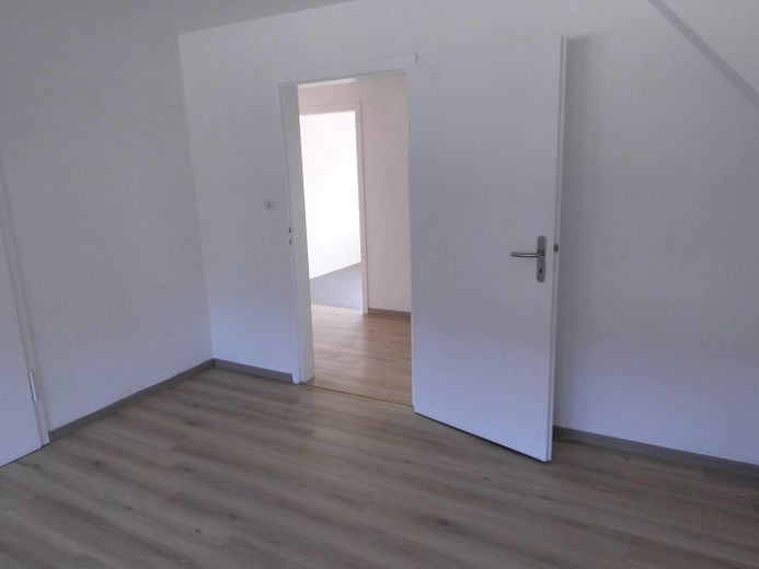 3 Zimmer Wohnung mit Stadtbahnanschluss – Schlafzimmer