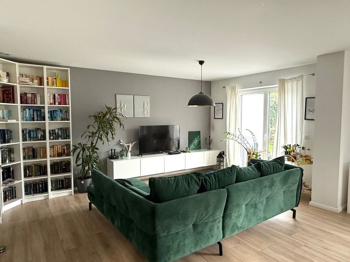 Modernes freistehendes Einfamilienhaus von 2019 mit großem Garten, zentral – Foto 15