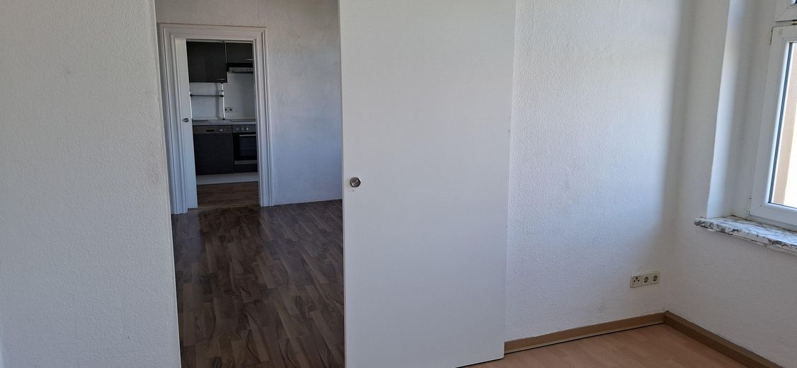 Günstige, 3-Raum-Wohnung in Kretzschau – Zimmer 1