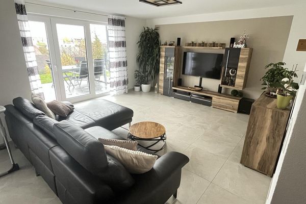 Exklusive 4-Zimmer-Gartenwohnung im Neubau mit großzügigem Garten, Einbauküche & E-Auto-Stellplatz