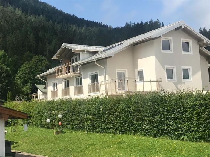 Appartamento mansardato in posizione premium con vista panoramica – Außen